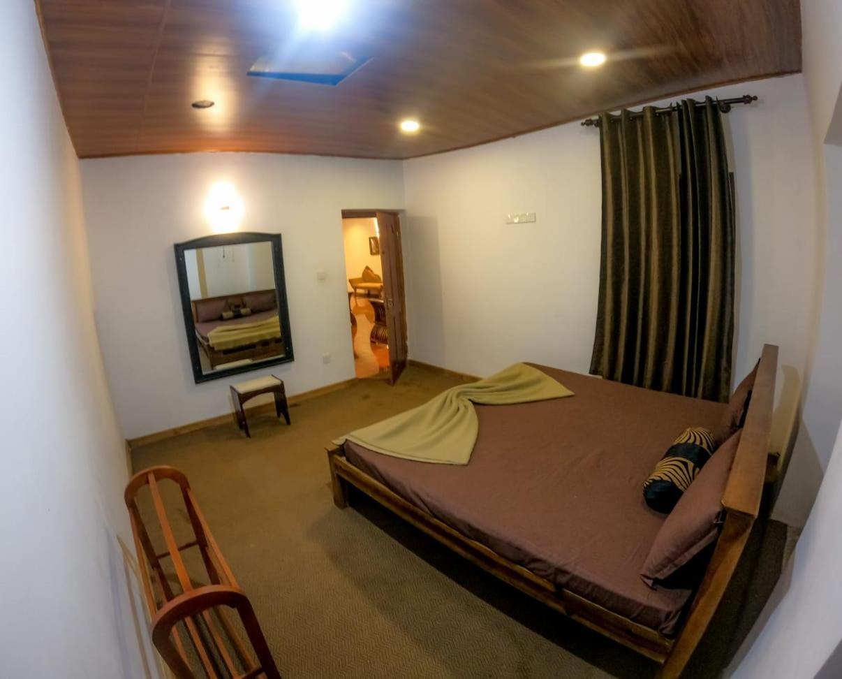 Hotel Grand Sun Inn 努沃勒埃利耶 外观 照片