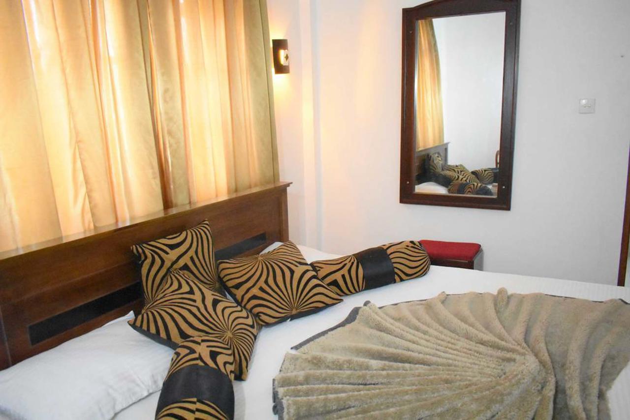Hotel Grand Sun Inn 努沃勒埃利耶 外观 照片