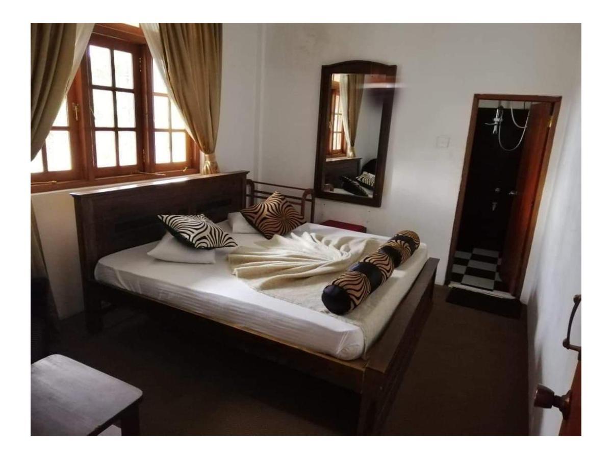 Hotel Grand Sun Inn 努沃勒埃利耶 外观 照片